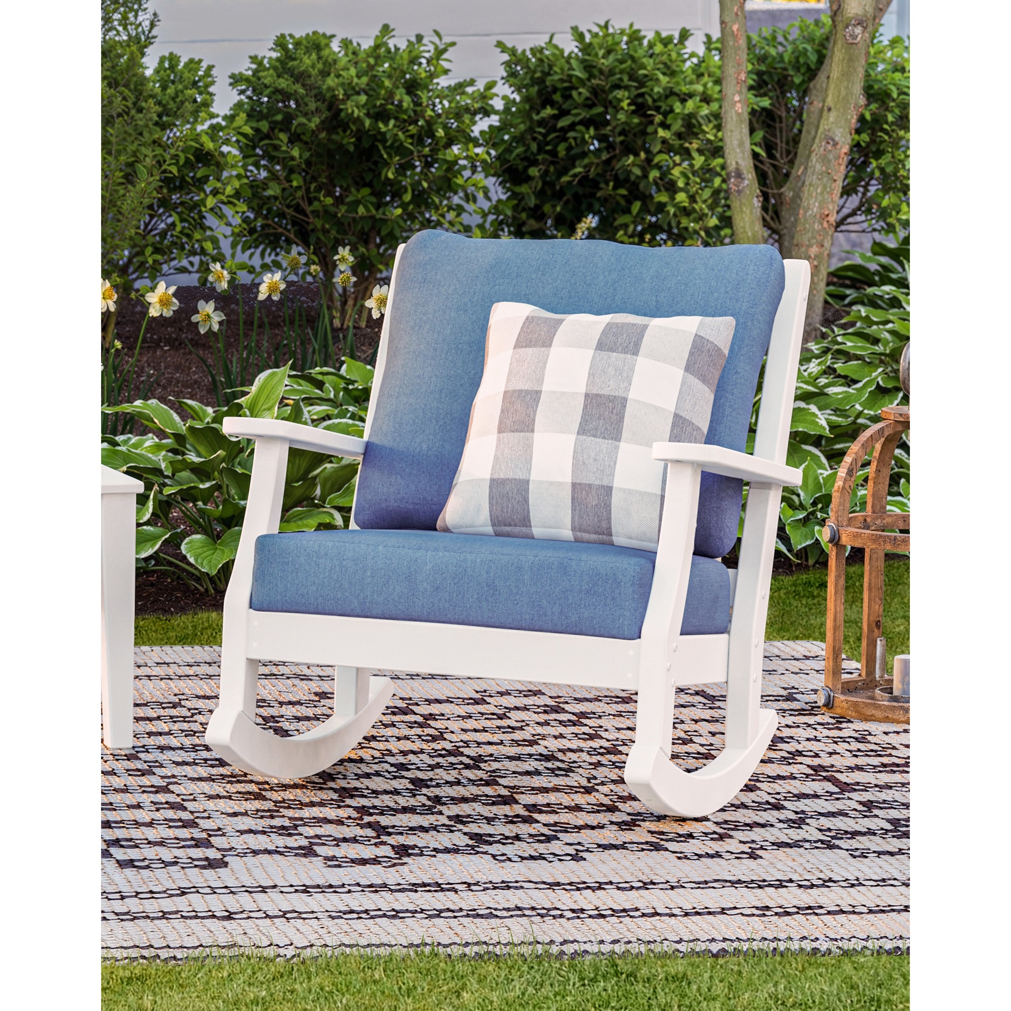 Wovendale Deep Seating Rocking Chair — image 3